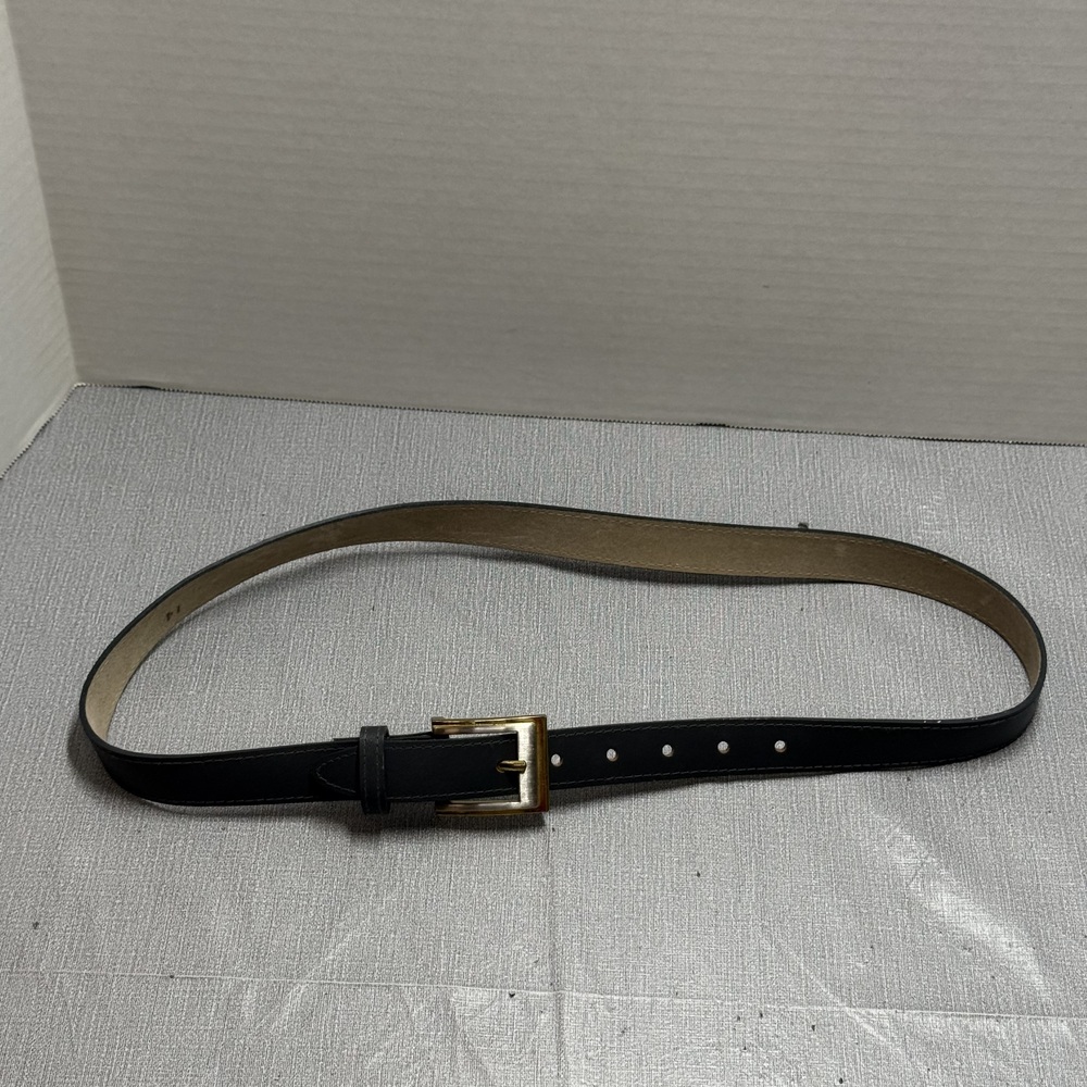 Black leather belt girls size 14 gold silver buckle - Picture 4 of 7